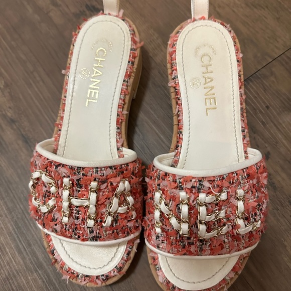 Chanel tweed slides. Worn 2 times. Perfect condition. - Picture 3 of 3